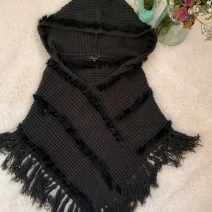 *SOLD* Hooded Knit Poncho 👻